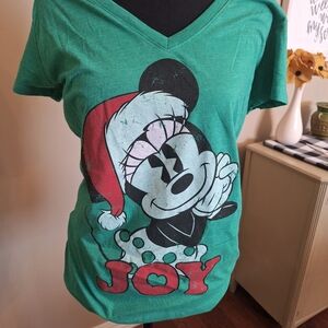 Disney Christmas JOY v-neck tee kelly green Junior's xl